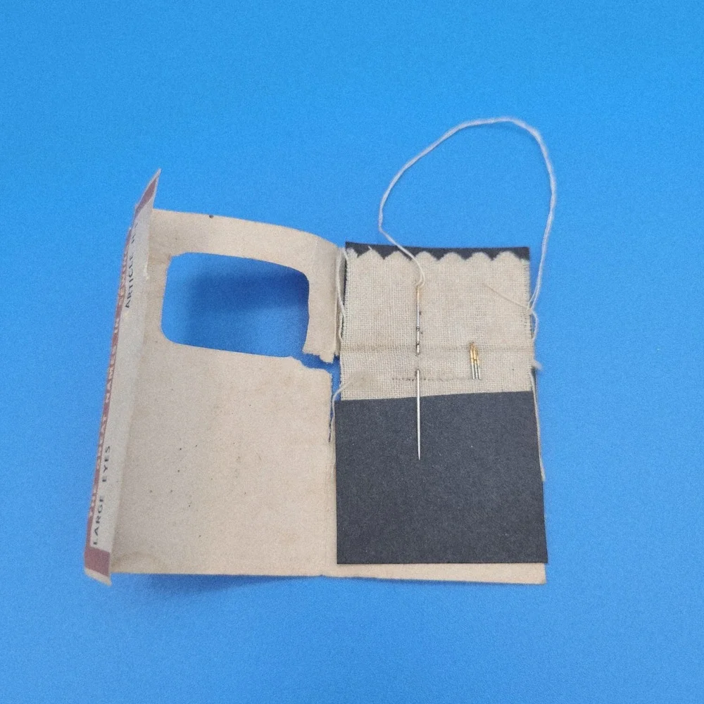 Vintage Milwards Large Eye Needle Package Made in England - Picture 4 of 4